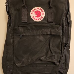 Fjallraven Kånken Backpack in Black